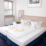 Hotel Sonnenhotel Fuerstenbauer 4*